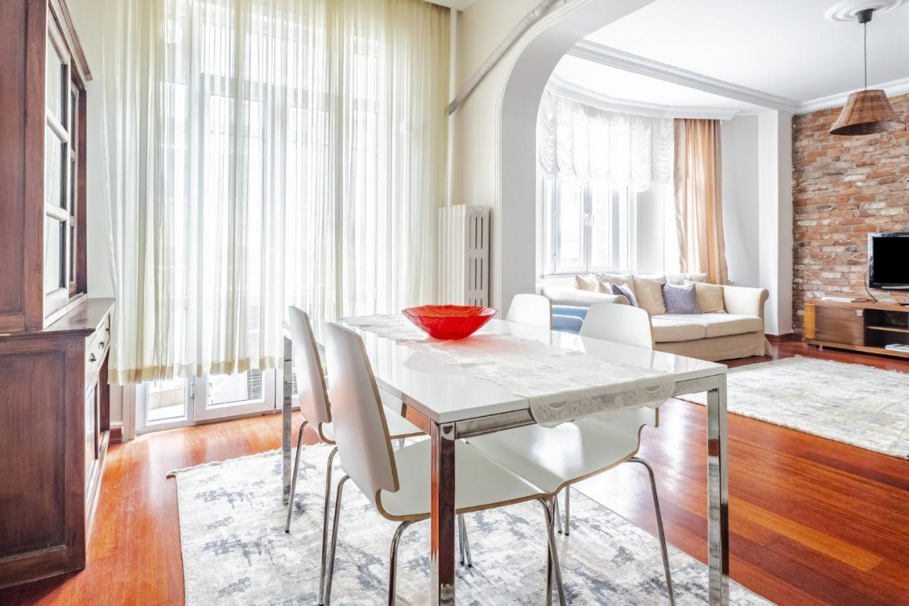 Centrally Located Apartment With Balcony In Sisli Estambul Exterior foto
