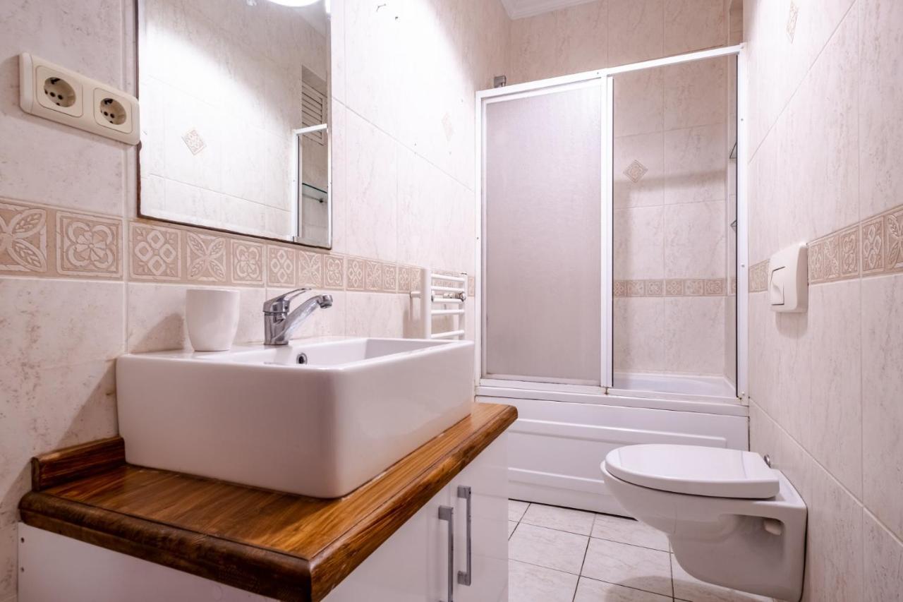 Centrally Located Apartment With Balcony In Sisli Estambul Exterior foto