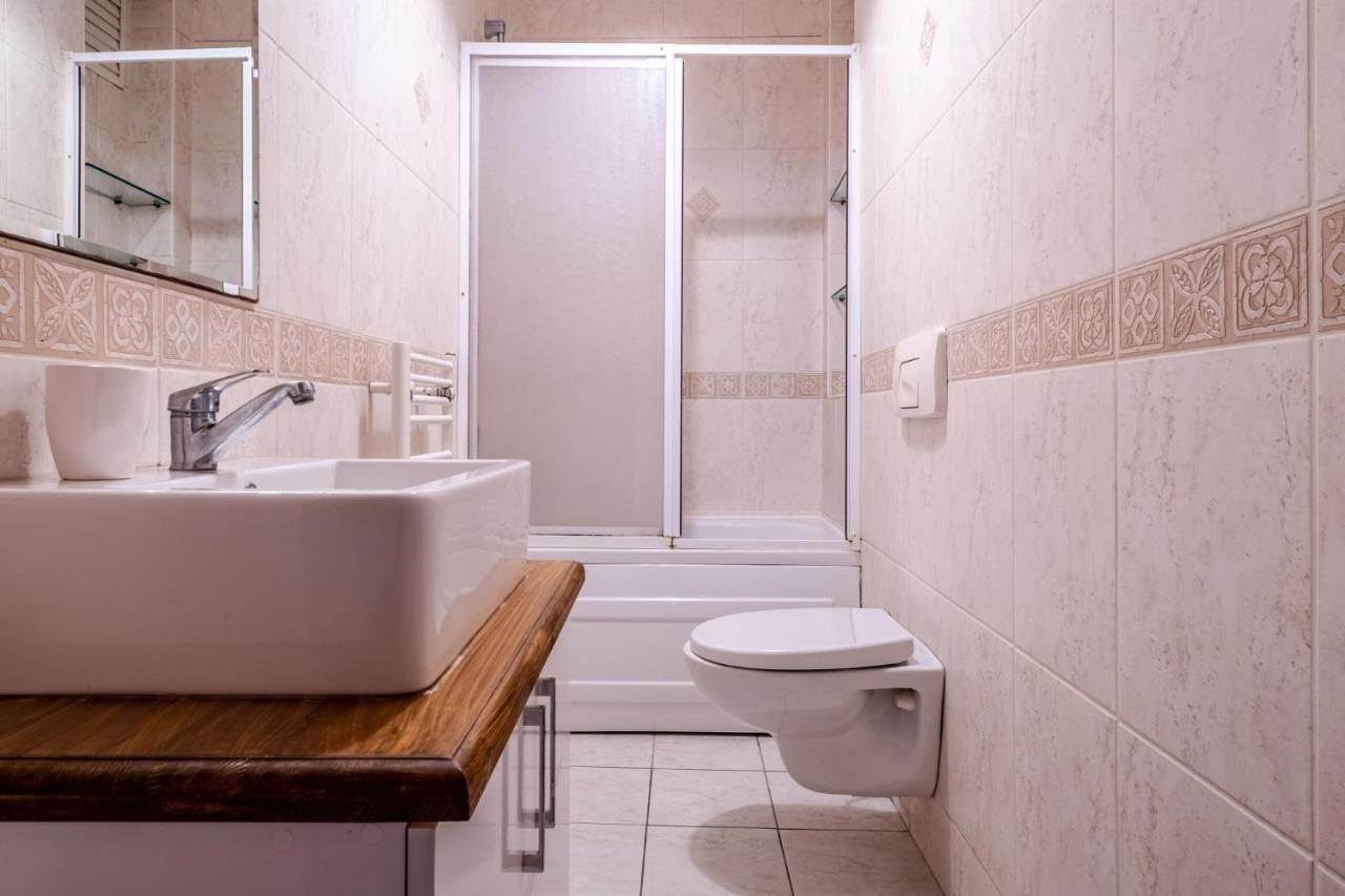 Centrally Located Apartment With Balcony In Sisli Estambul Exterior foto